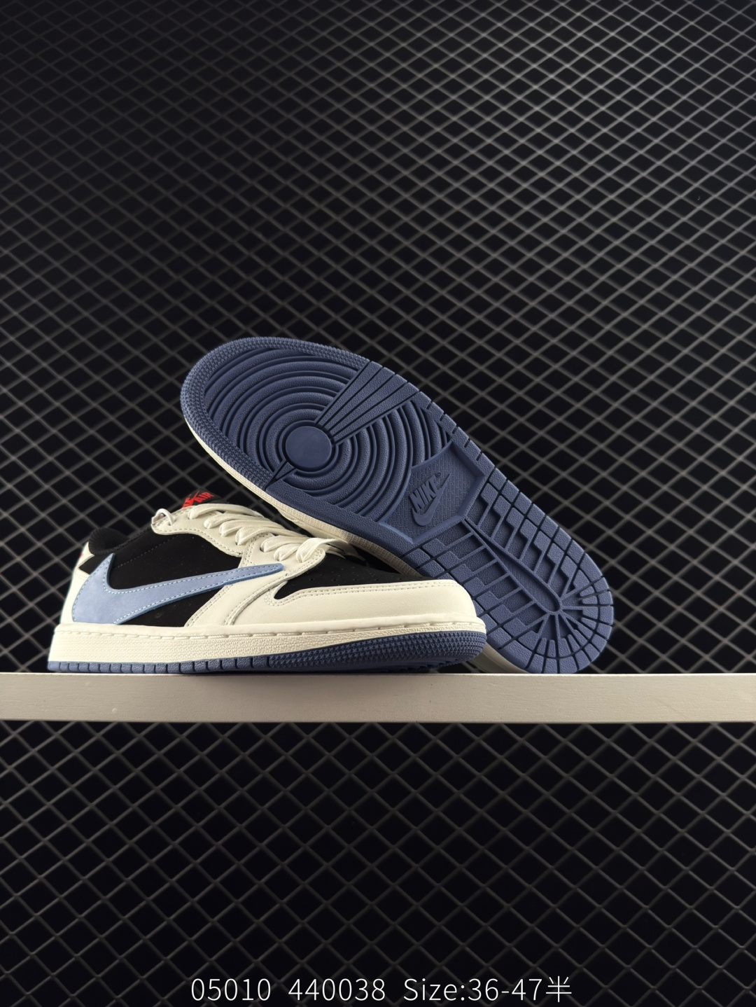 Travis Scott x Air Jordan 1 Reverse Mocha AJ1